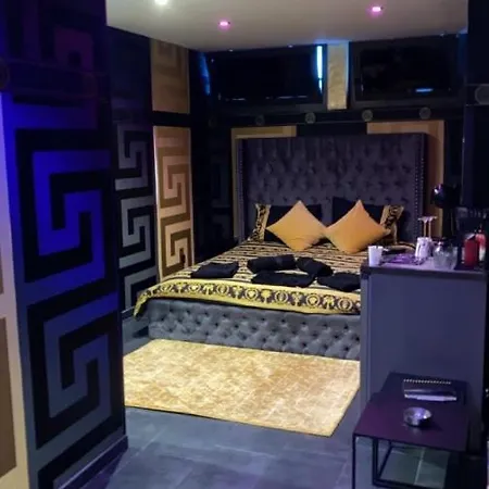 Apartment Versace *